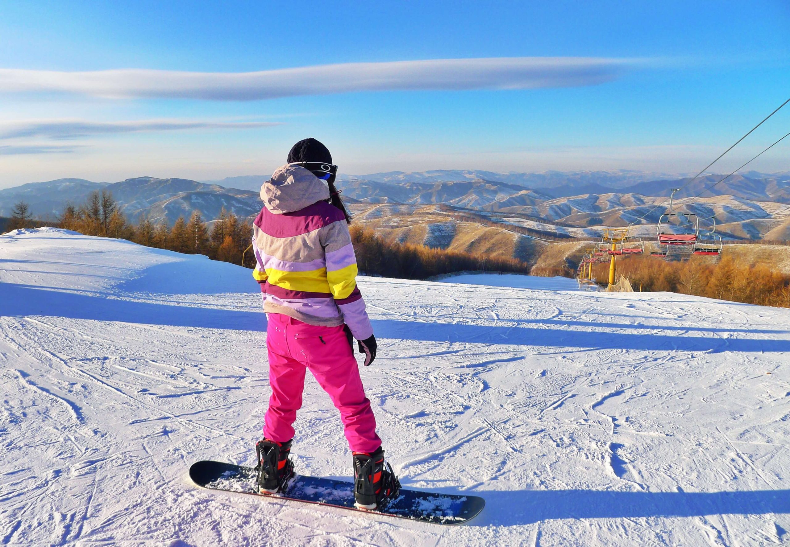 Jak wybrać spodnie snowboardowe damskie? 